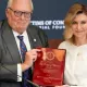 АҚШ Украина халқини Dissident Human Rights Award мукофоти билан тақдирлади