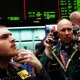Jahon bozorida neft narxining pasayishi dollarning qimmatlashuviga olib keldi