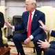 Напряженная дискуссия в Белом доме: Трамп и Зеленский отправились на дебаты