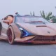Vetnamlik bloger o‘g‘li uchun yog‘ochdan harakatlanadigan Lamborghini Sian yasadi (video)