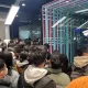 Хитойда Tesla нархи арзонлашгандан сўнг юзлаб электромобиль эгалари компания дўконларида норозилик намойишларини ўтказди