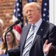 Трамп жияни ва The New York Times газетасини судга берди