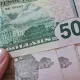 Депутат долларни «қора бозор»да алмаштиришга мажбур бўлганини ёзиб, Марказий банкни танқид қилди