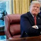 Трамп New York Times’дан тиз чўкиб узр сўрашини талаб қилди