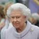 Қироличанинг сўнгги сири: Елизавета II нинг 2085 йилда очиш мумкин бўлган хатида нима ёзилган?