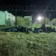 Yoppasiga Qozogʻistonga qochayotgan rossiyaliklar. Ular dashtlarda tunab, mashinalarda yashamoqda (foto)