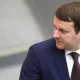 Путиннинг «арзандаси» ва депутатлар ғазабига йўлиққан вазир (фото, видео)