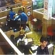 Burger King soqchisi “og‘zini yummagan” xo‘randani do‘pposladi (video)