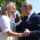 Путин билан рақс тушган Австрия собиқ ташқи ишлар вазири Россия қишлоғига кўчиб келди