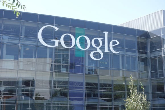 Google’ga egalik qiluvchi xolding 2016 yilda qancha sof foyda olgani ma’lum bo‘ldi