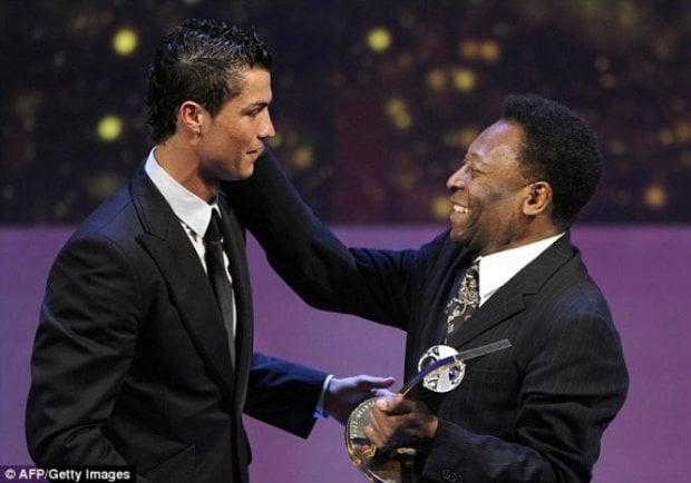 Pele Ronalduni tabrikladi