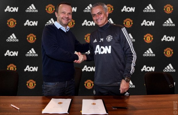 Mourino «Manchester Yunayted» bilan shartnomani uzaytirdi