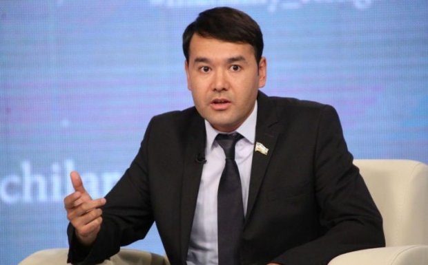 Олий Мажлис депутати: "...Улар бутун бошли халқни ечинтирдилар... Ҳайф..."