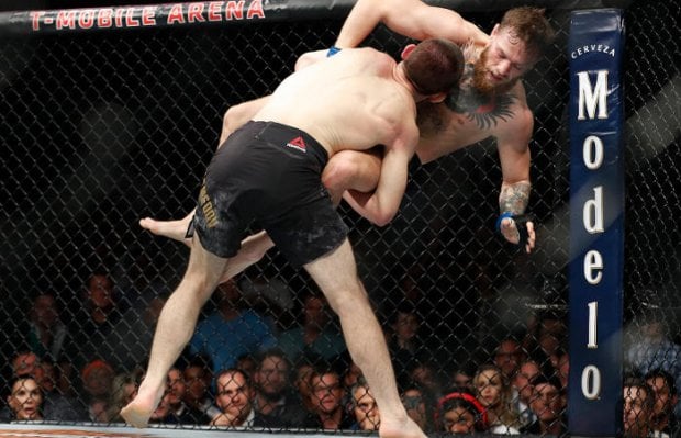 UFCнинг "йил жанги"да Ҳабиб Нурмагомедов ғалаба қозонди