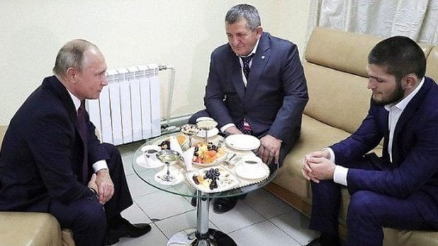 Putin Nurmagomedovlar bilan uchrashdi