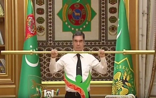 Туркманистон президенти штанга кўтариш бўйича маҳоратини кўрсатди (видео)