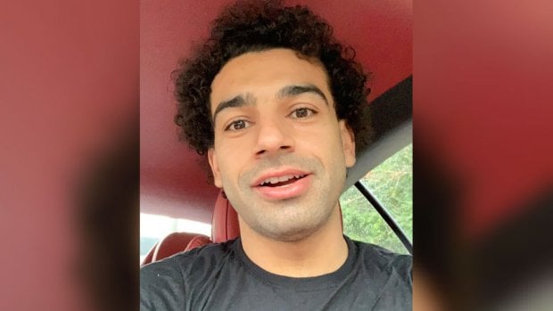“Bo‘lishi mumkinmas!”: Muhammad Saloh soqolini olib tashladi
