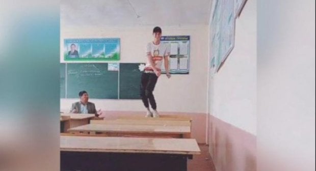 Тошкентда ўқувчи парта устига чиқиб рақсга тушди (видео)