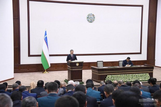 Президентнинг Бухорога ташрифи доирасида ректорлар ишдан олинди (фото)