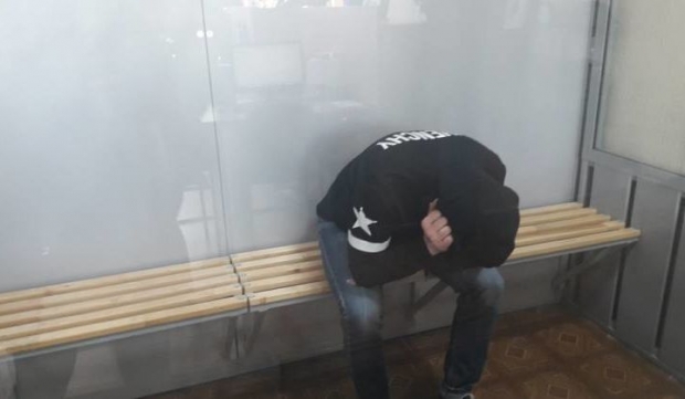 Жабрланувчининг қайниси суд залидан қамоққа олинди