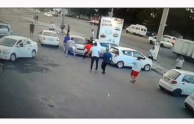 Прокуратура Қўйлиқдаги оммавий муштлашув ҳақида маълумот берди (видео)