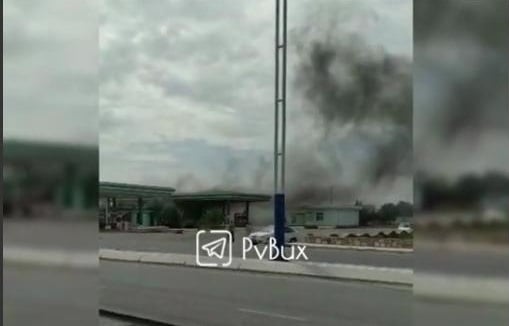 Buxoroda Fayziobod masjidi yaqinidagi AYoQSh yonib ketdi (video)