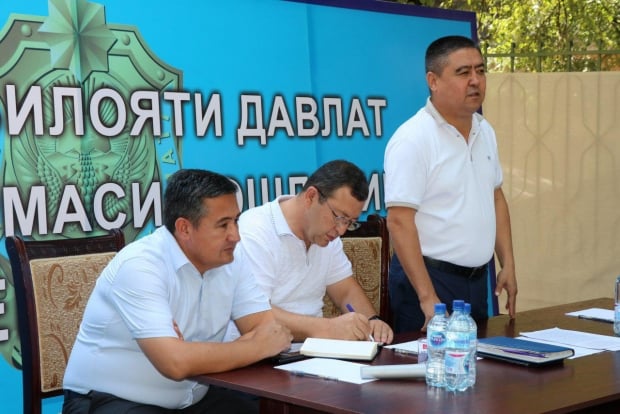 Юртни обод қилаётганлар