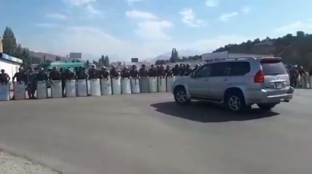 Almazbek Atamboyevni qo‘lga olish bo‘yicha ikkinchi amaliyot boshlandi (video)