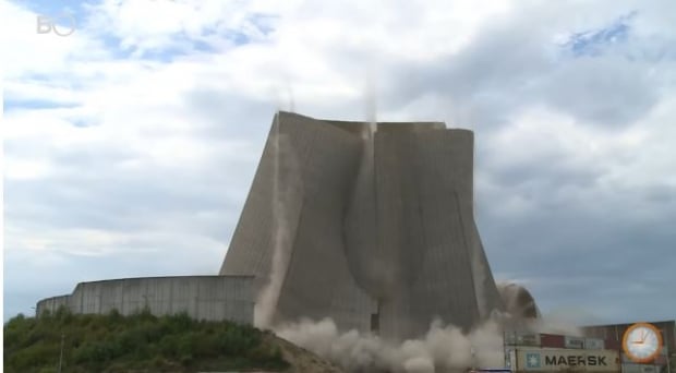 Germaniyada AES minorasi portlatildi (video)