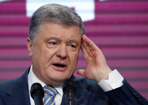 Суд Порошенкони «ёлғон детектори»да сўроқ қилишга рухсат берди