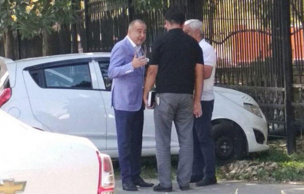 Jahongir Ortiqxo‘jayev va «Kun.uz» jurnalistlariga tajovuz qilgan hokim o‘rinbosari