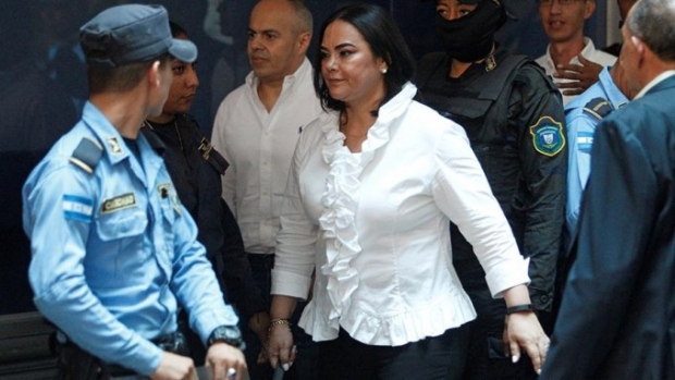 Gonduras sobiq prezidentining rafiqasi korrupsiyada aybdor deb topildi