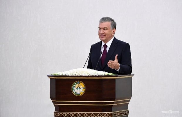 O‘qituvchilarning oyligi yana oshadi — Shavkat Mirziyoyev