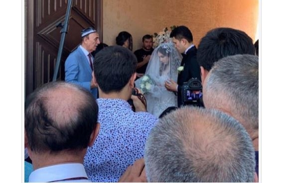 Sherali Jo‘rayev to‘ng‘ich qizi Shukronani uzatdi