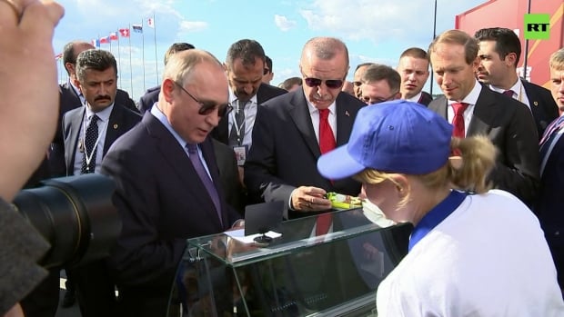 Putin Erdoʻgʻonni muzqaymoq bilan mehmon qildi (video)
