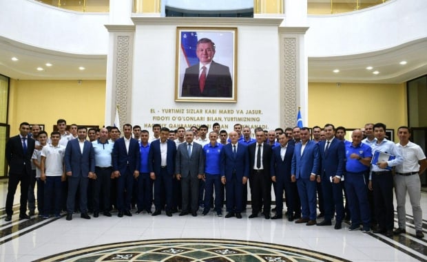 Abdusalom Azizov JCh saralashi oldidan milliy jamoa a’zolariga murojaat qildi (foto)