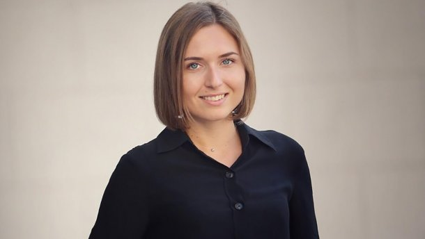 «O‘tir. Ikki!!» Ukraina ta’lim vazirining imlo xatolari ijtimoiy tarmoqlarni «portlatmoqda»