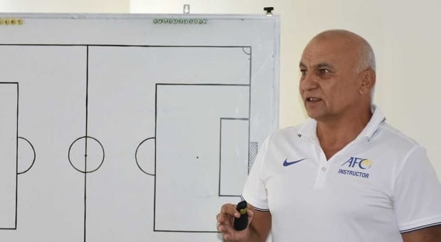 Ислом Аҳмедов: "Майдонда футболчилар бор-у, аммо жамоа йўқ"