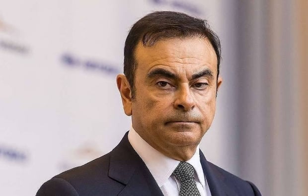 Nissan’нинг уй қамоғида бўлган собиқ раҳбари Японияни рухсатсиз тарк этди