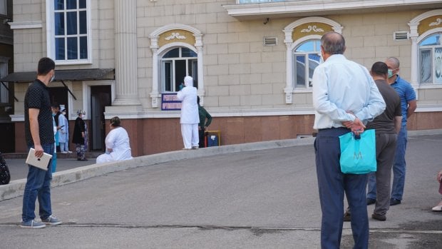 Tojikistonda bir sutkada yana 90 kishida koronavirus aniqlandi, 6 kishi vafot etdi