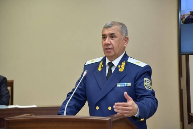 Senatorlar Bosh prokurorni savollarga ko‘mib tashlay olishmadi