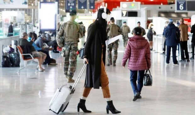 Fransiyada hijob va niqob “to‘qnashdi”