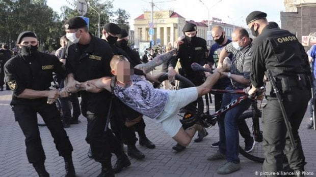 Беларусда ўтказилган бирдамлик акциялари давомида 100дан ортиқ киши қўлга олинди