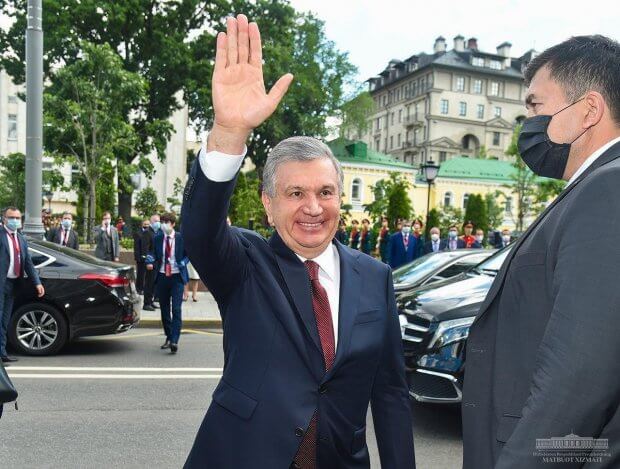 Президент Москвада ватандошлар билан учрашди