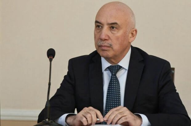 Алишер Шодмонов шифокор отаси коронавирусдан вафот этган қиз хонадонига борди
