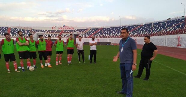 Namangan viloyati hokimi "Navbahor" futbolchilariga motivatsiya berdi