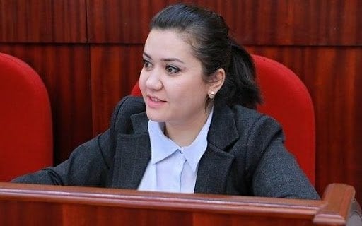 «Керак бўлса кутасиз», «Ман билмайман» деган мантиқсиз жавобларни олишдан чарчадик» – Депутат коронавирус тести жавобини ололмаётгани ҳақида