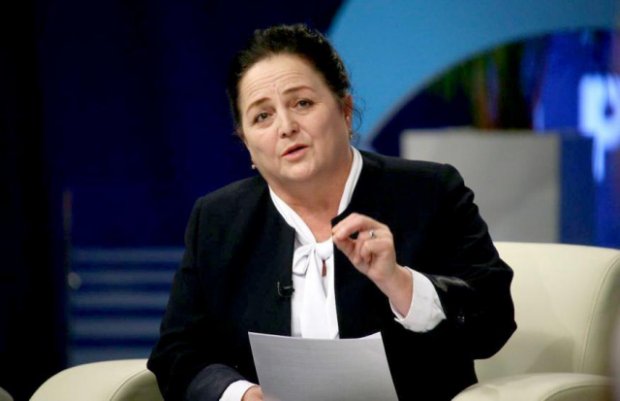Депутат Мақсуда Ворисова карантин чоралари кучайтирилишида фуқароларни айблади