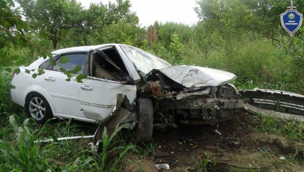 Фарғонада вояга етмаган шахс транспорт воситасини олиб қочди ва ЙТҲга учради