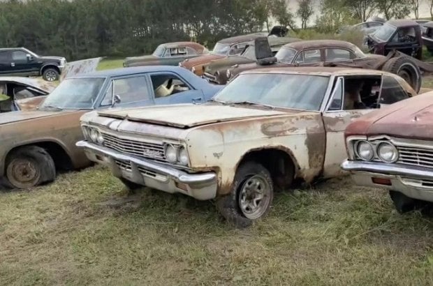 150 та Chevrolet автомобилидан иборат бўлган «қабристон» топилди (видео)